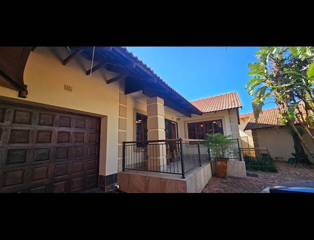 5 BEDROOM FREESTANDING FOR SALE IN SAFARI GARDENS